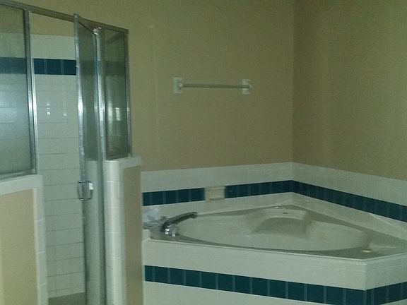 5th image of 4496 Tracy Lynn Dr