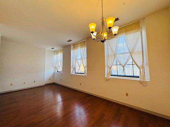 3rd image of 10 Weston Ave APT 205