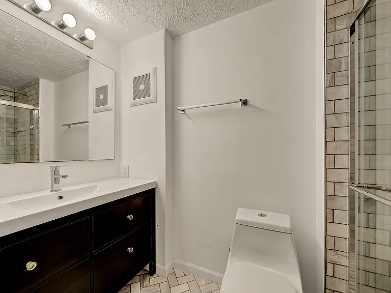 1931 Belmont Ridge Ct — Photo 22