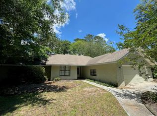 198 Hawthorn Dr, Pawleys Island, SC 29585