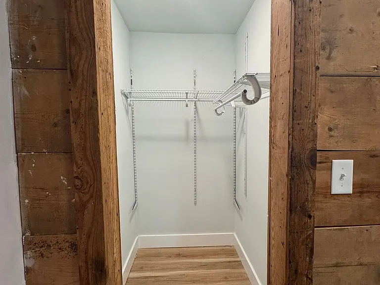 4240 Buck Dr — Photo 36