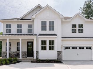 7488 Main St, Olmsted Falls, OH 44138