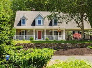 38 Arkona Dr, Higganum, CT 06441