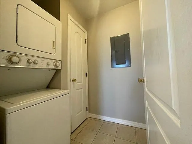 434 E 7th St #434 — Photo 5