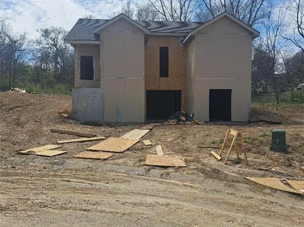 1942 N Valley Ave, Kansas City, KS 66104