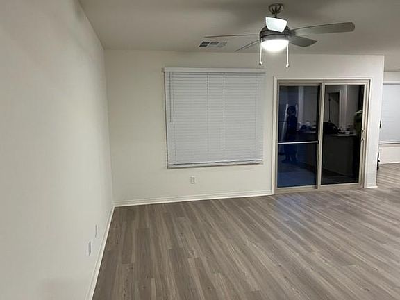 4th image of 4925 Siglo St