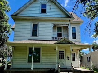 1404 7th St E, Menomonie, WI 54751