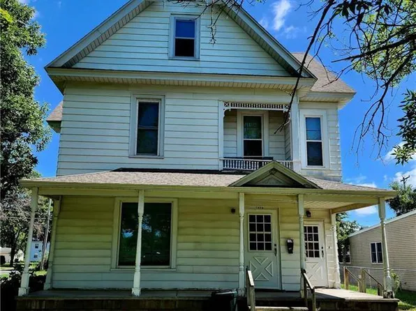 1404 7th St E, Menomonie, WI 54751