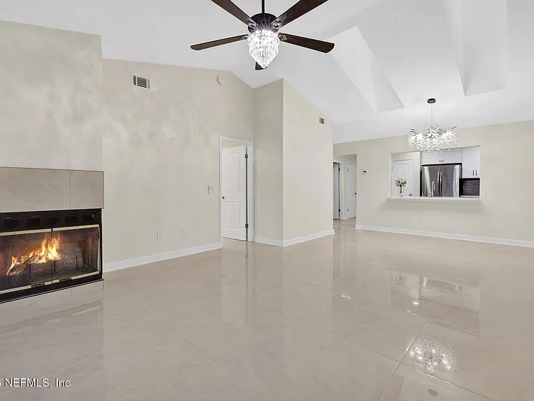 181 Aruba Ln — Photo 73