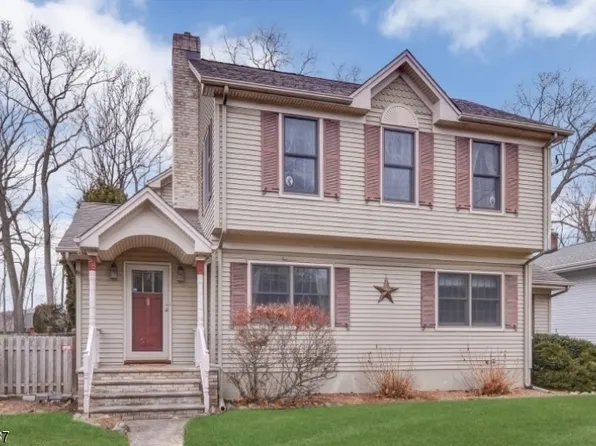 55 Demarest Ave, Oakland Boro, NJ 07436