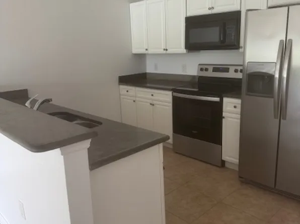 1910 SW 15th Pl, Cape Coral, FL 33991