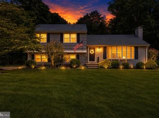 10 Boxwood Ct, Ewing, NJ 08628