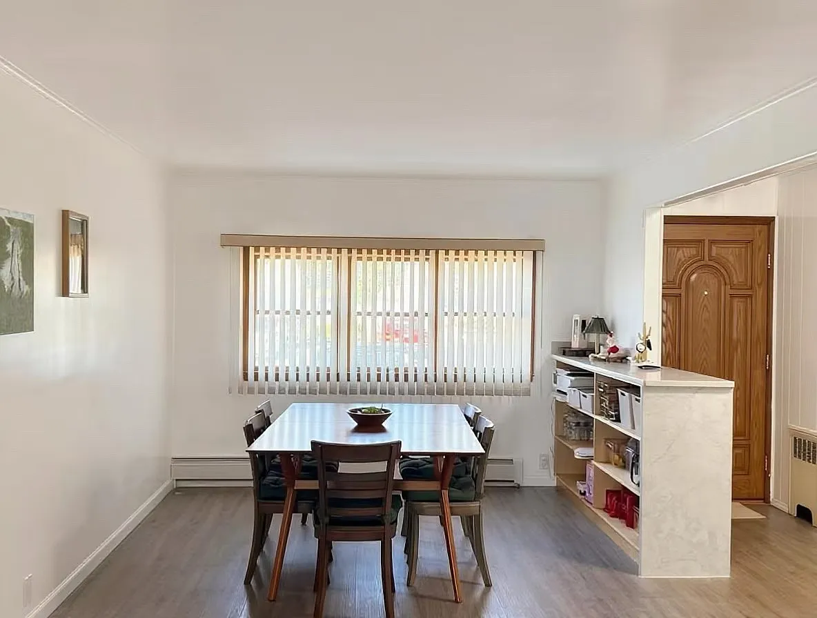 3 bed, 1292 sqft, $4,350 — Photo 4