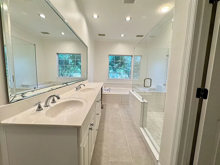 4008 Linden Ct — Photo 13