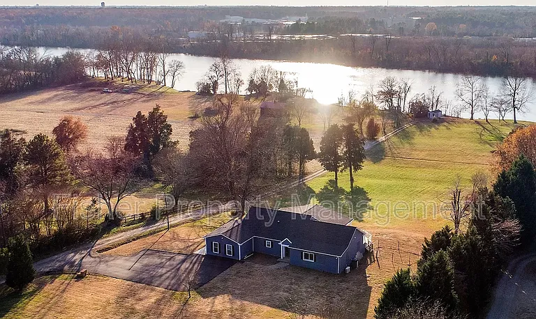 1500 Rustling Cedar Ln — Photo 4