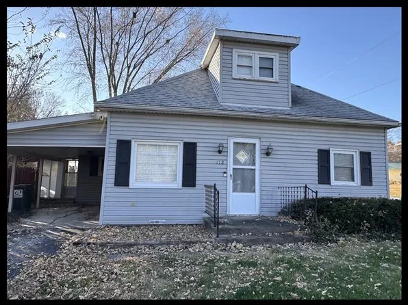 112 N Macon St, Clarence, MO 63437