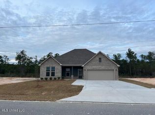 12192 Walker Rd, Ocean Springs, MS 39564