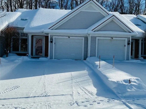 74 Amberwood Pl, Rochester, NY 14626
