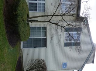 113 Village Ln, Mount Laurel, NJ 08054