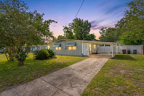 6766 London Bridge Ln Photo 1