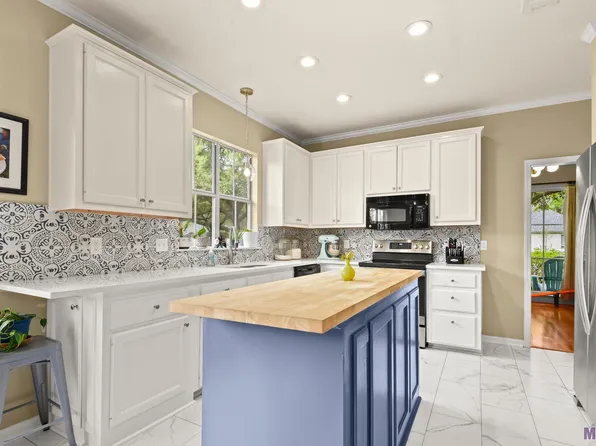 6337 Belle Grove Dr, Baton Rouge, LA 70820