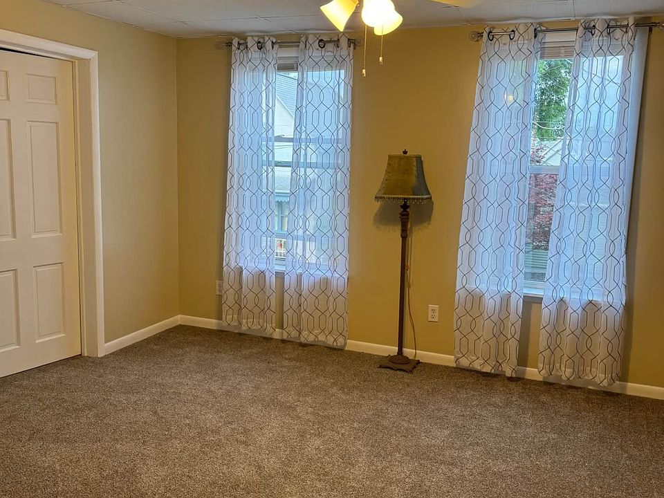 2nd image of 40 Harlan St #4