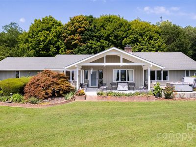 2944 Turnpike Rd, Horse Shoe, NC, 28742