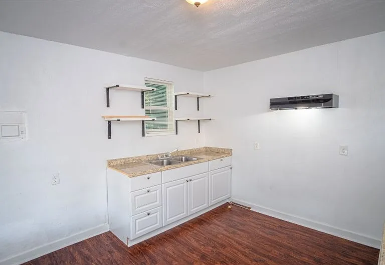 1435 Gibbs St — Photo 5