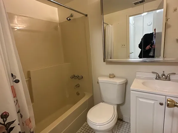 2811 East 26th Street image 25 of 38