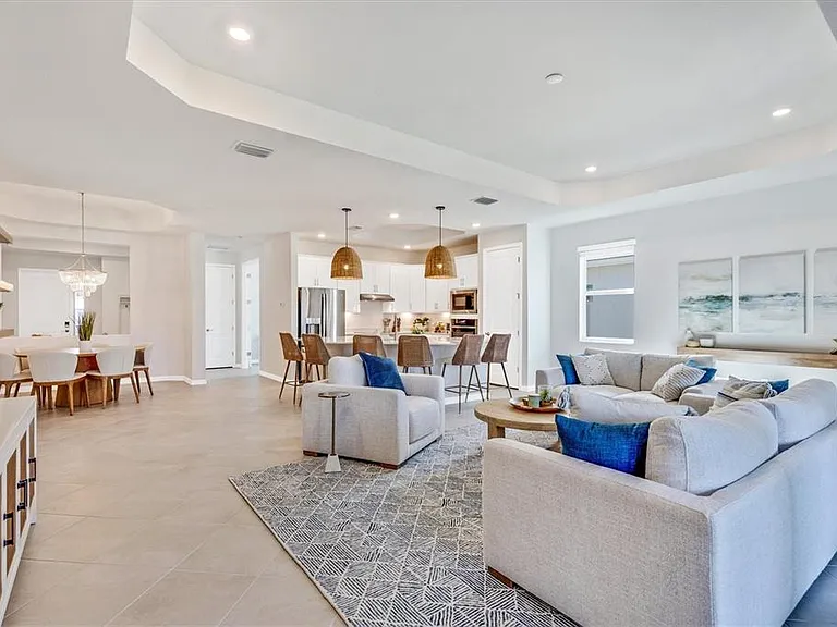 17617 Santorini Ct — Photo 10