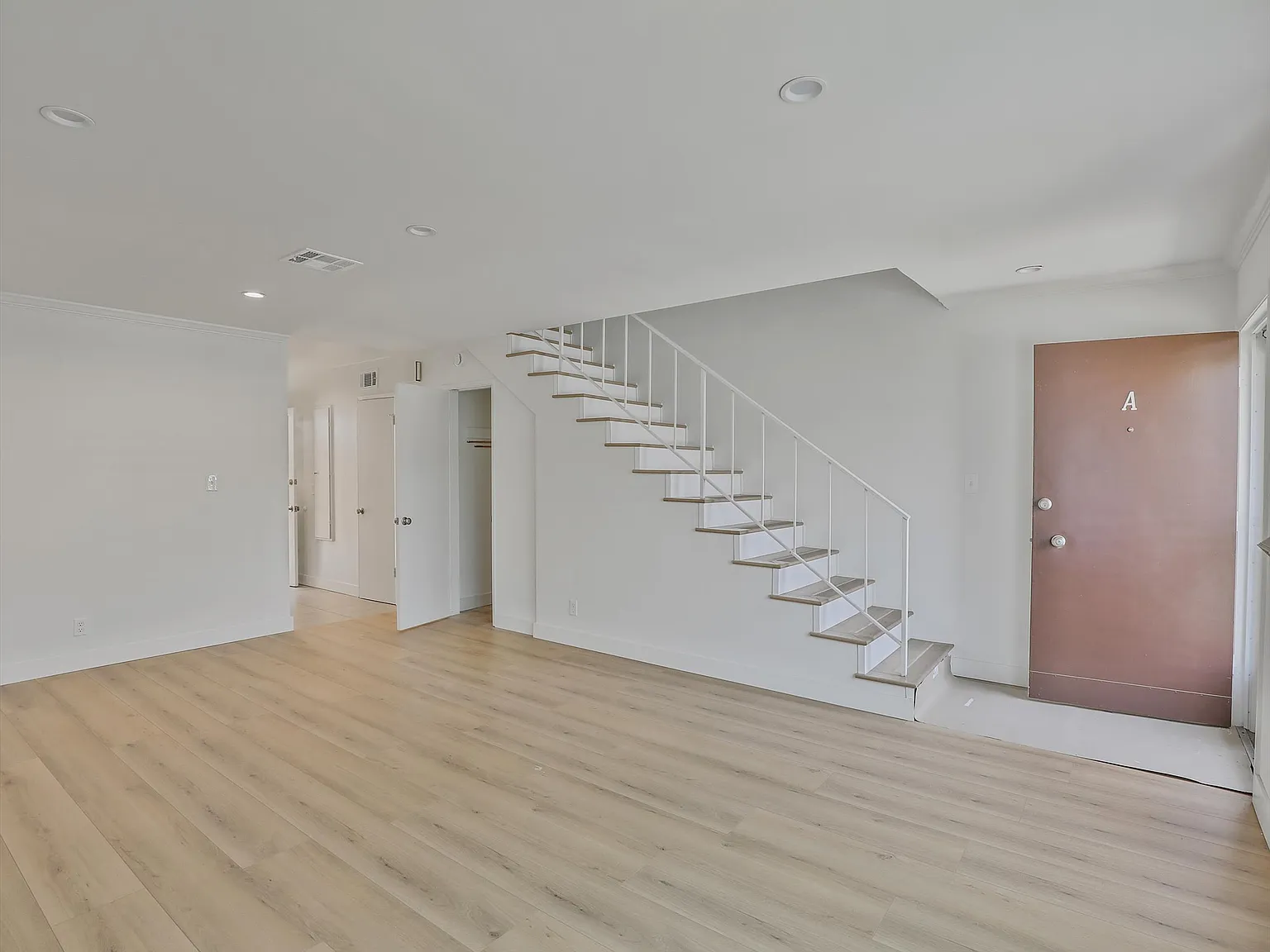 2 bed, 1.5 bath, 1064 sqft, $2,900 — Photo 3