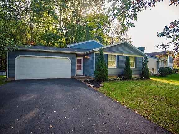 2nd image of 40 Meadowlark Dr