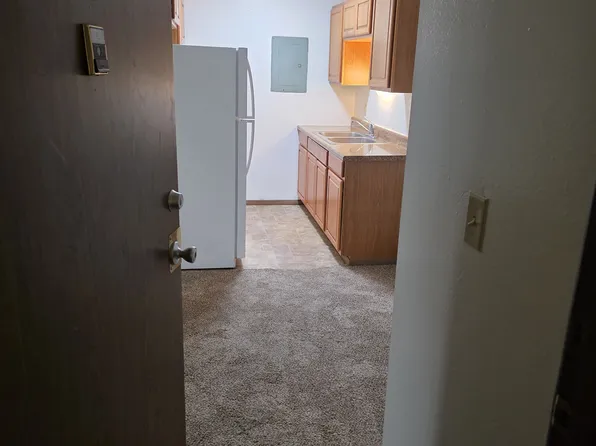 618 Heritage Dr #12, Brookings, SD 57006