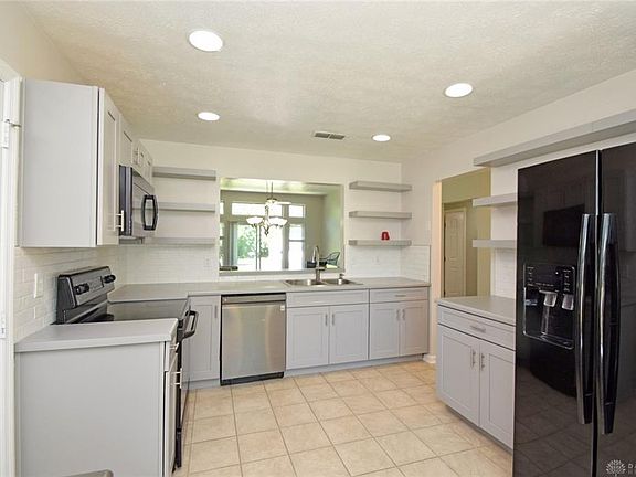4th image of 9095 Muzette Ct