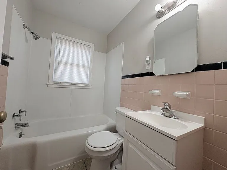 1814 S Vermont Ave #7 — Photo 7