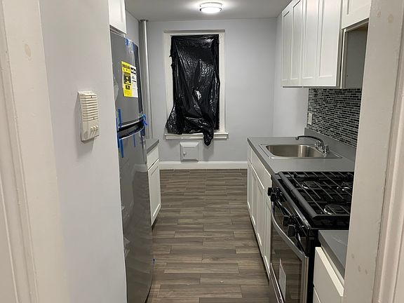 3rd image of 3572 Dekalb Ave APT 1B