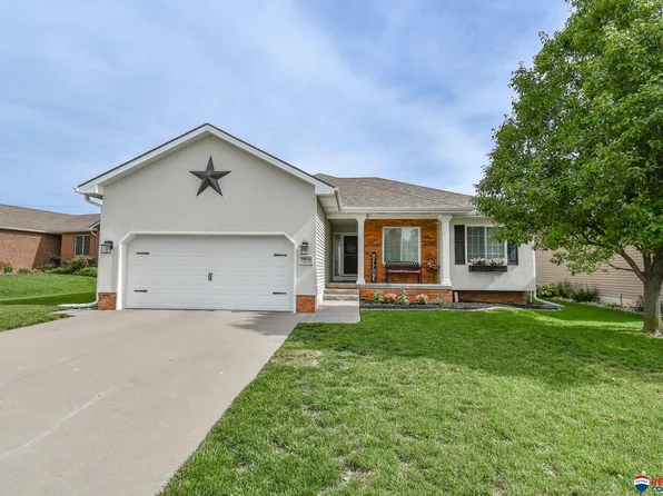 5900 Cavvy Rd, Lincoln, NE 68516