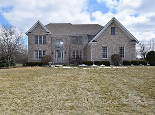 6N375 E Ridgewood Dr, St Charles, IL 60175