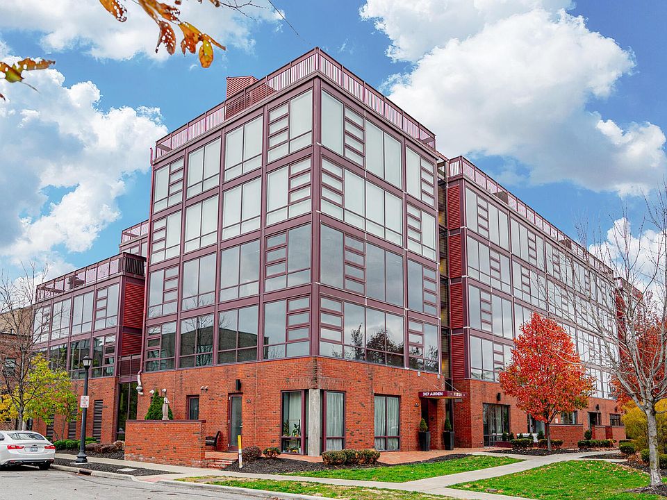 1st image of 367 Auden Ave #204