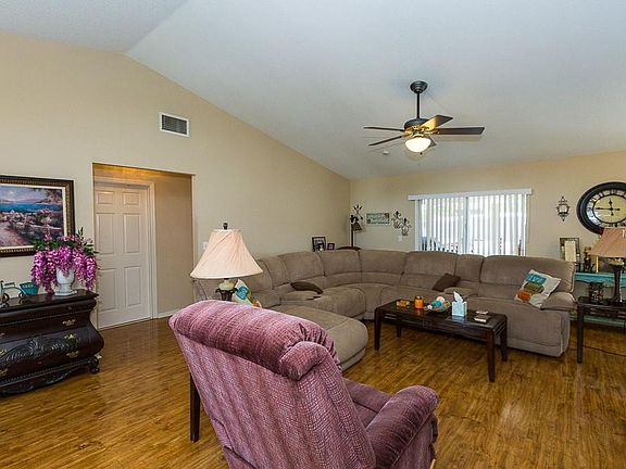 3rd image of 1430 Meadows Pond Dr