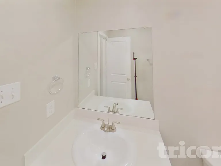 1002 Meadow Wood Ln — Photo 14