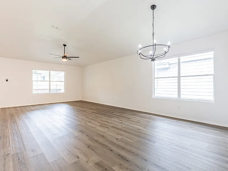 7410 Tranquillo Way — Photo 11