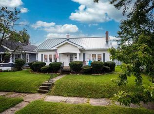 1811 Vermont Ave, Connersville, IN 47331