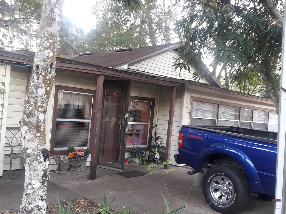 1st image of 124 Agnes St
