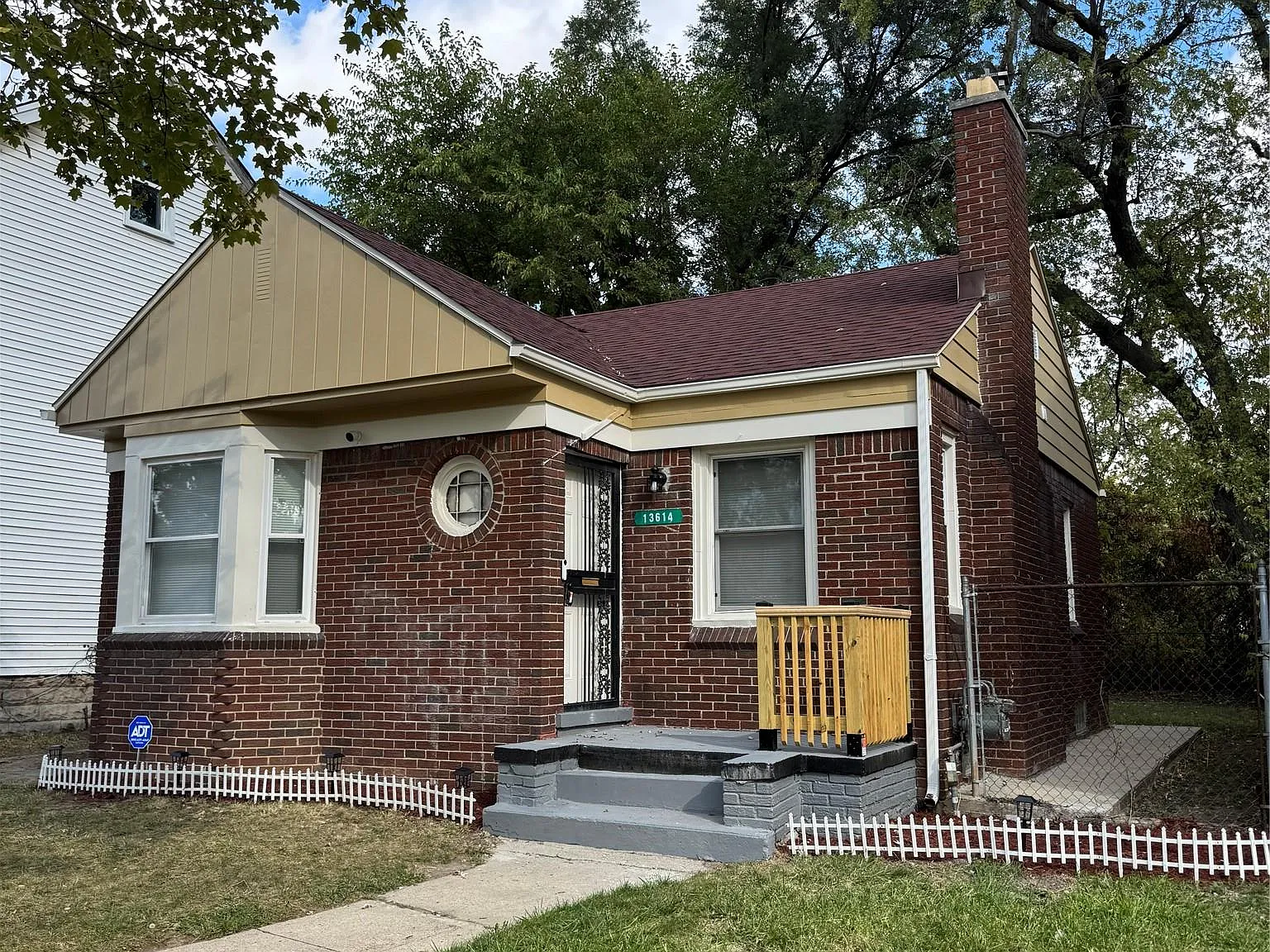 2 bed, 1.5 bath, 781 sqft, $1,450 — Photo 2