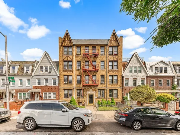 21-45 23rd St, Astoria, NY 11105
