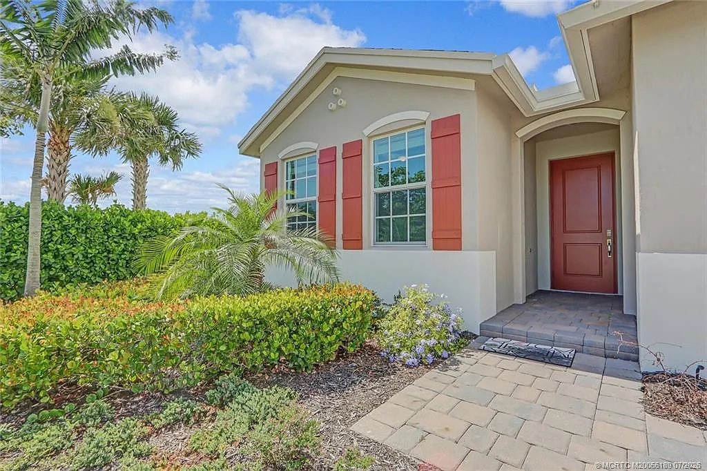 4 bed, 2.0 bath, 2034 sqft, $3,500 — Photo 3