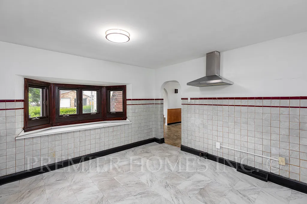 2 bed, 869 sqft, $1,395 — Photo 3