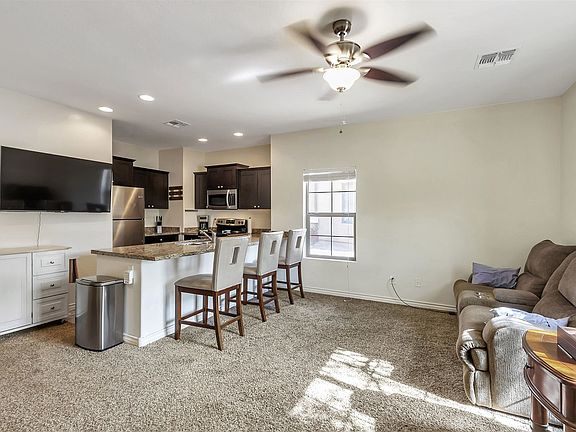 2nd image of 854 S San Marcos Dr #B8