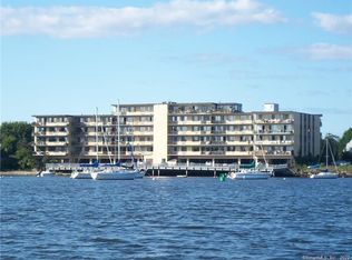 155 Brewster St #2F, Bridgeport, CT 06606